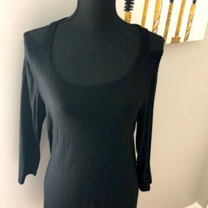 NWT Thomas and Olivia black tunic top long sleeve key hole cutout scoop neckl